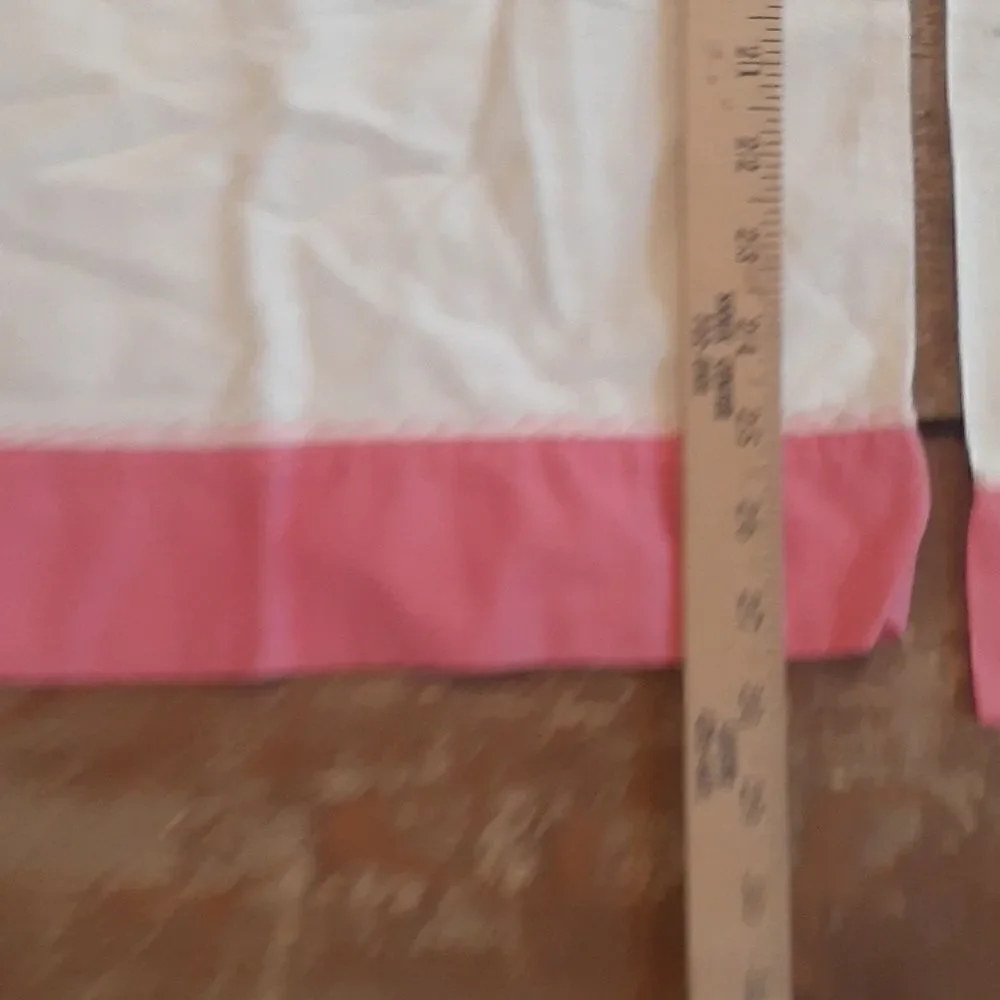 ‎vintage pillowcases with pink edging and pink rick rack decor